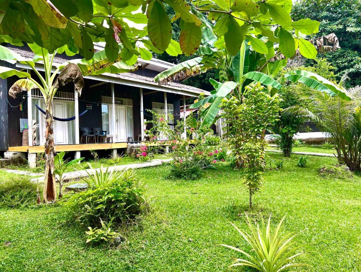 Sanctum Una Una Eco Dive Resort Pulau Unauna Eksteriør billede